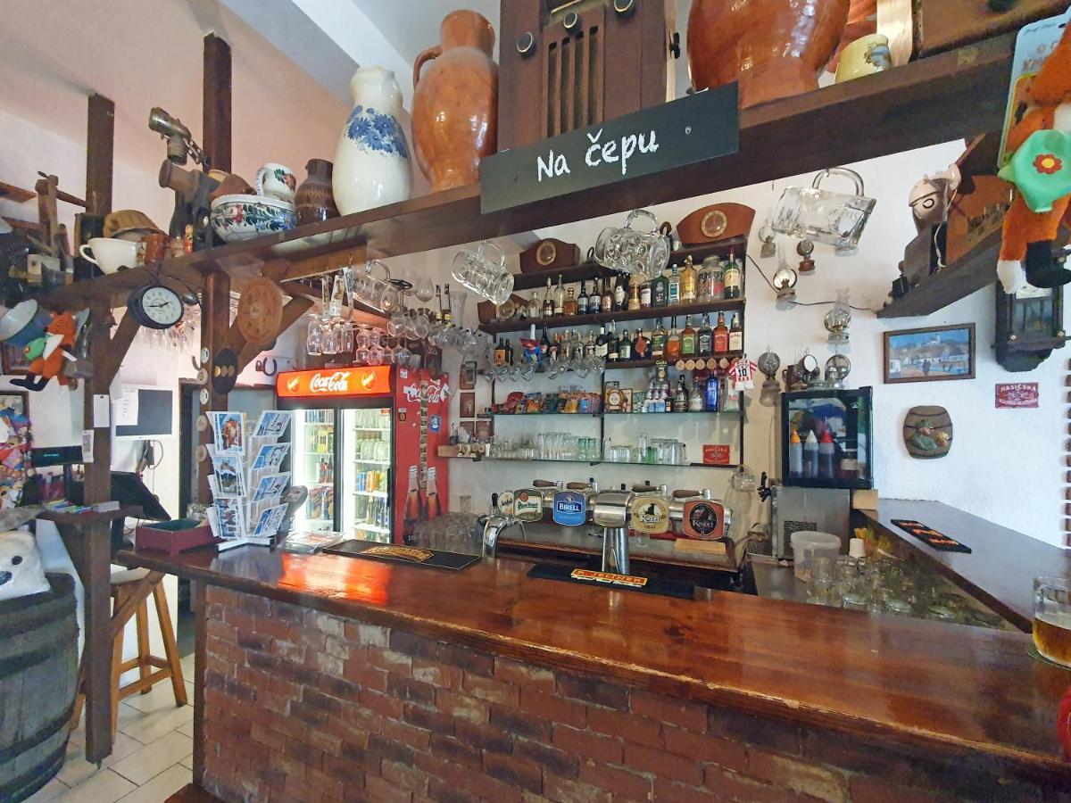 Hrusicka Restaurace A *